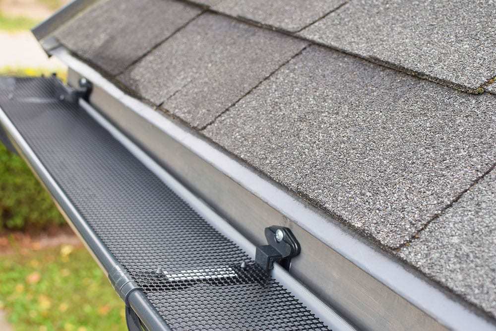 Close-Up-of-Screen-Gutter-Guard
